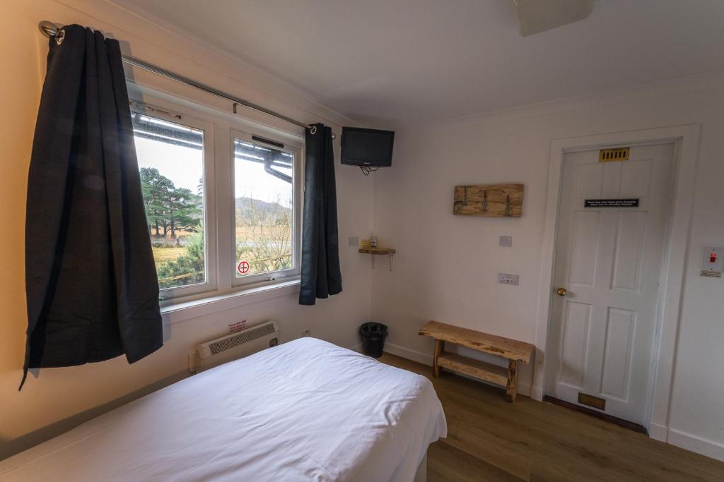 The Scotland Wild Swimming Retreat